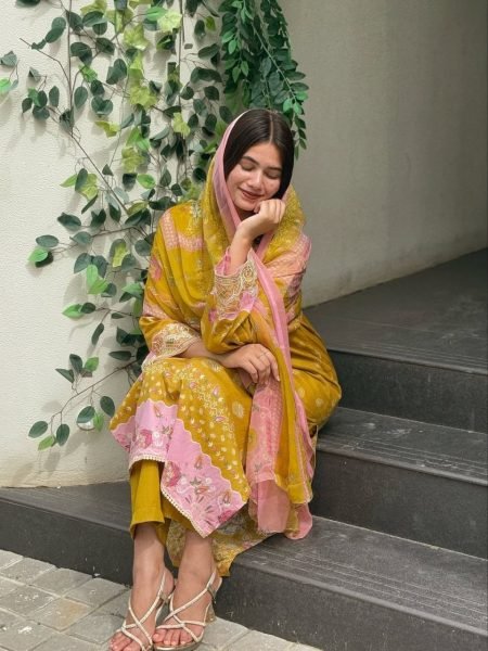 Grace infused Lilac Muslin Pakistani Suit with Cotton Lining   Embroidered Neck   Heavy Dupatta for Occasion Wear  Straight Cut Long Kurtis