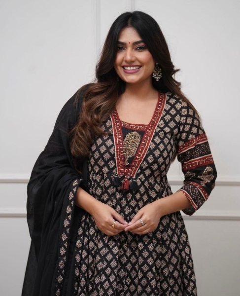 Graceful  Cotton Anarkali Kurti Set with Printed Design for Everyday Fashion Printed Kurtis