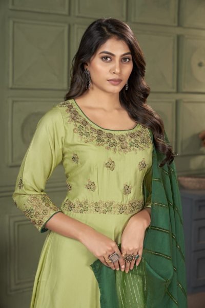 Graceful Heavy Masline Gown with Luxurious Banarasi Dupatta at wholesale price Anarkali Kurtis 