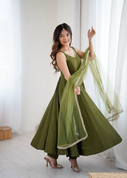 Graceful Mahendi Green Chanderi Roman silk Anarkali Gown with Dupatta for Weddings Anarkali Kurtis 