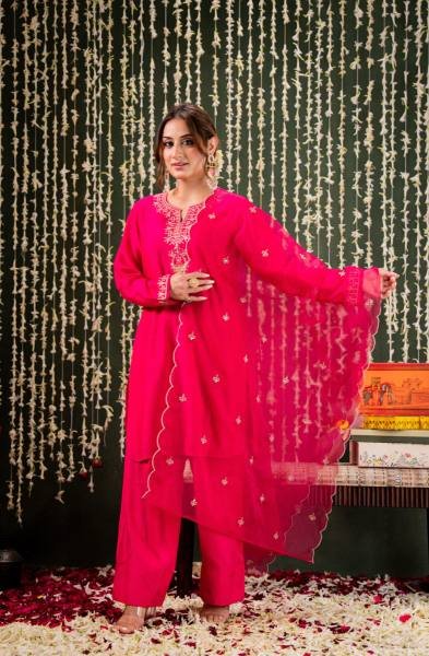 Graceful Pink Embroidered Chanderi Salwar Suit With Organza Dupatta Embroidery Kurtis 