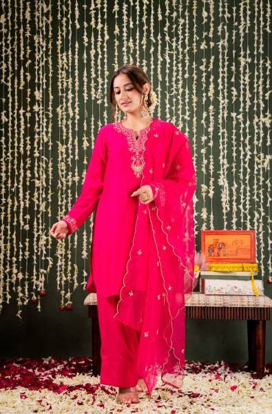 Graceful Pink Embroidered Chanderi Salwar Suit With Organza Dupatta Embroidery Kurtis 