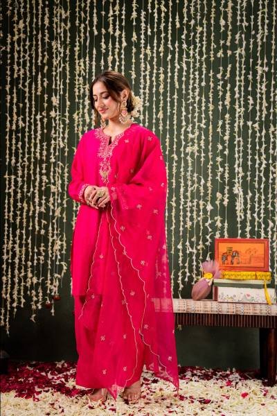 Graceful Pink Embroidered Chanderi Salwar Suit With Organza Dupatta Embroidery Kurtis 