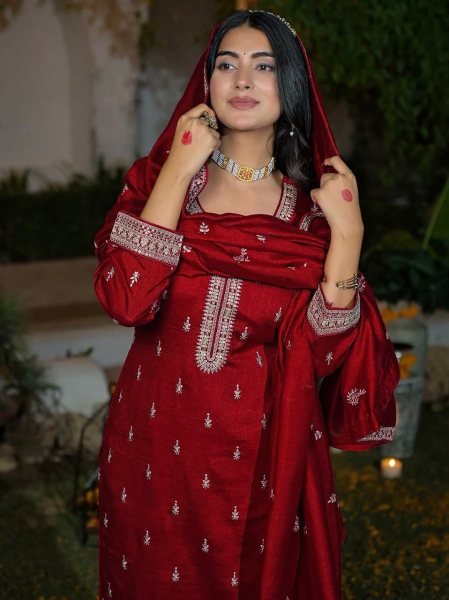 Graceful Red Vichitra Silk Embroidered Kurti Pant Set with Matching Embroidered Dupatta for Women Embroidery Kurtis 
