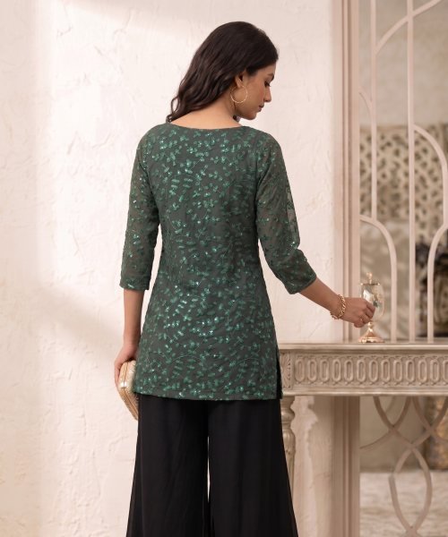 Graceful Wholesale Jacquard Georgette Short Kurti for Resellers Full Set Kurti