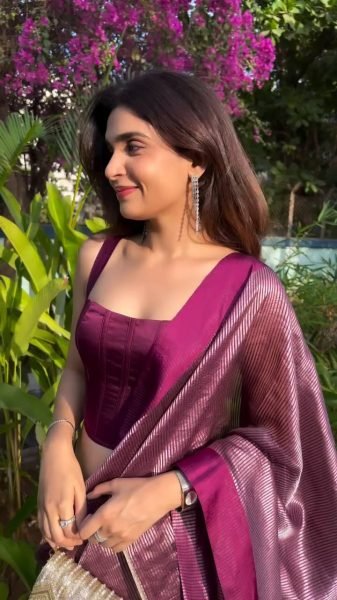Graceful Wine Banarasi Soft Silk Saree with Rich Woven Design and Matching Blouse Piece Silk Sarees Wholesale