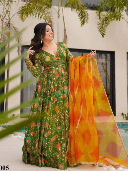 Green Tabby Silk Anarkali Gown Ready to Wear Sleeveless Style with Heavy Inner Shine Anarkali Kurtis 