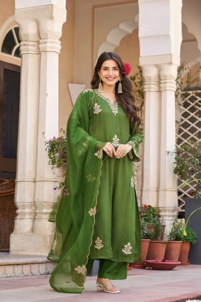  Green Viscose Chanderi Suit Set with Embroidered Kurti and Organza Embroidered Dupatta Embroidery Kurtis 