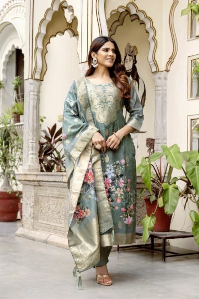 Grey Viscose Chanderi Silk Kurta Set with Intricate Zari Work and Solid Bottom Designer Festive Style 3 Piece Kurti Set