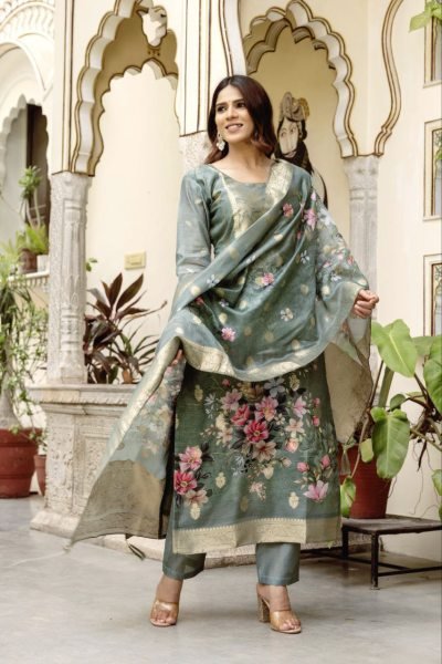 Grey Viscose Chanderi Silk Kurta Set with Intricate Zari Work and Solid Bottom Designer Festive Style 3 Piece Kurti Set