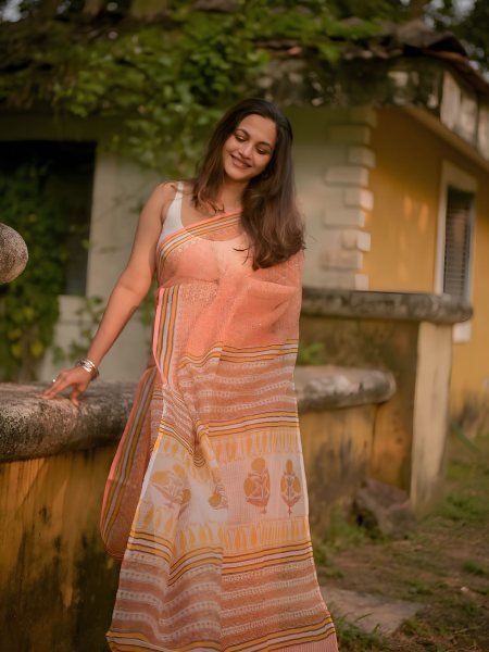 Groundbreaking Peach Designer Cotton Kota Check Saree with Full Body Digital Print Cotton Sarees Wholesale