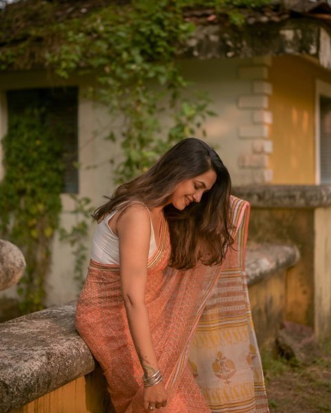 Groundbreaking Peach Designer Cotton Kota Check Saree with Full Body Digital Print Cotton Sarees Wholesale