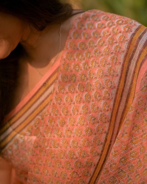 Groundbreaking Peach Designer Cotton Kota Check Saree with Full Body Digital Print Cotton Sarees Wholesale