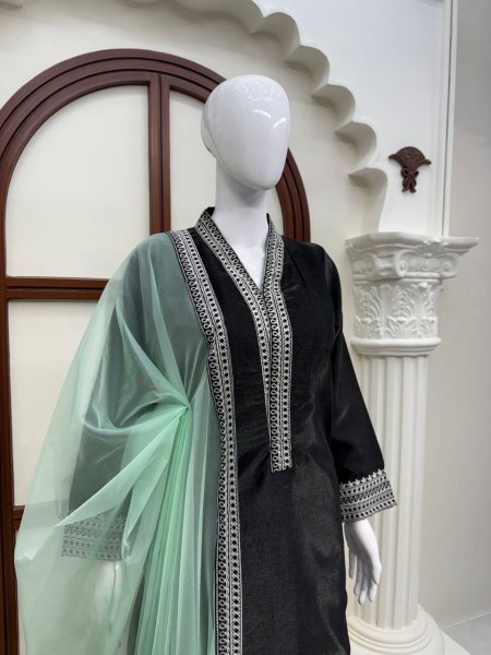 Handcrafted Black Glass Fabric Suit Set with Organza Dupatta Using Thread Work For Party Wear Ready To Wear Collection