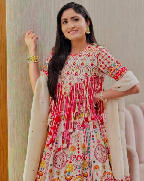 Geeta Rabari Pink Muslin Lehenga Choli with Mirror Work Perfect for Navratri Garba Outfit  Navratri Lehnega Choli