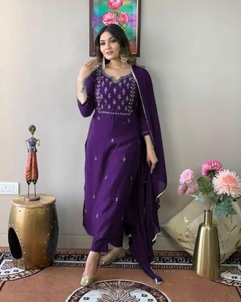 Handcrafted Traditional Rayon Slub Ethnic Wear with Lace Border Dupatta for Women Embroidery Kurtis 