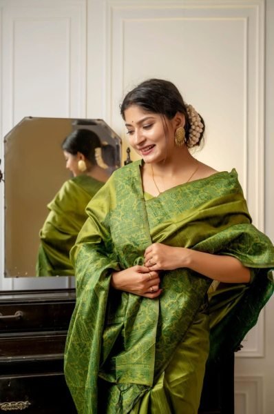 HandLoom Raw Silk Saree With Rich Weaving Pallu   Silk Sarees Wholesale