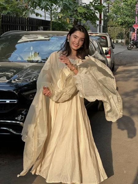 Heavy Embroidered White Anarkali Gown with 7 Meter Flair For Party Wear Kurtis