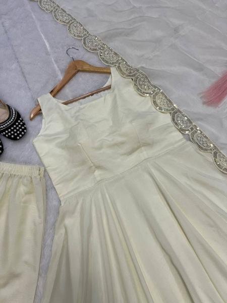 Heavy Embroidered White Anarkali Gown with 7 Meter Flair For Party Wear Anarkali Kurtis 