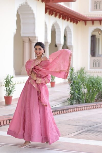 Heavy Gold Crush Fabric Designer Gown with Zari Embroidery Dupatta  For Ethnic Party Wear Wholesale for USA UK Canada Ready To Wear Collection