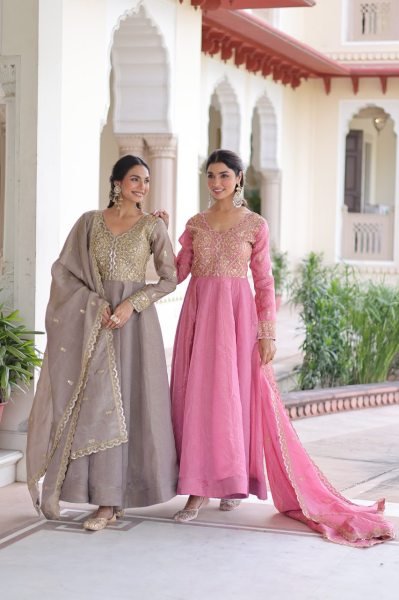 Heavy Gold Crush Fabric Designer Gown with Zari Embroidery Dupatta  For Ethnic Party Wear Wholesale for USA UK Canada Ready To Wear Collection