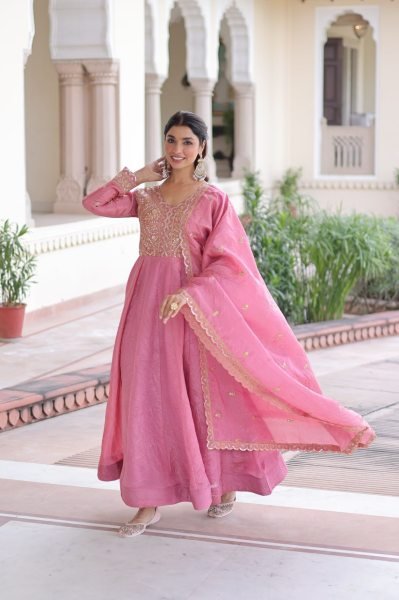 Heavy Gold Crush Fabric Designer Gown with Zari Embroidery Dupatta  For Ethnic Party Wear Wholesale for USA UK Canada Ready To Wear Collection