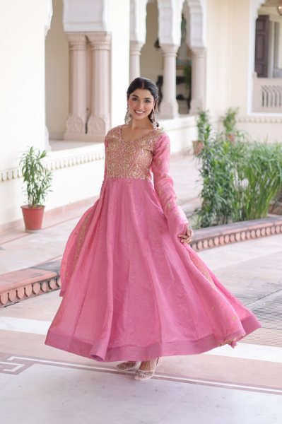 Heavy Gold Crush Fabric Designer Gown with Zari Embroidery Dupatta  For Ethnic Party Wear Wholesale for USA UK Canada Ready To Wear Collection