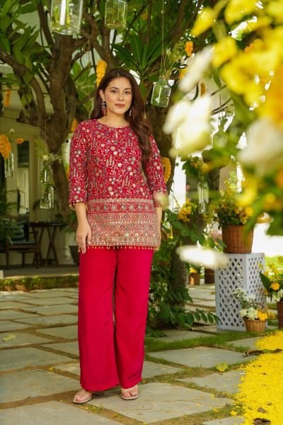 High tech Red Crepe Silk Kurti Pant Set with Embroidery Work for Women CO ORD Sets