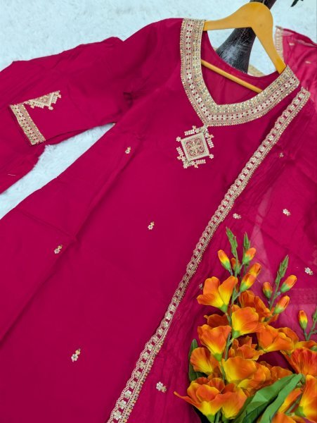 Hot Pink Boutique Style Viscose Chanderi Suit Set with Rich Designer Chanderi Dupatta Embroidery Kurtis 