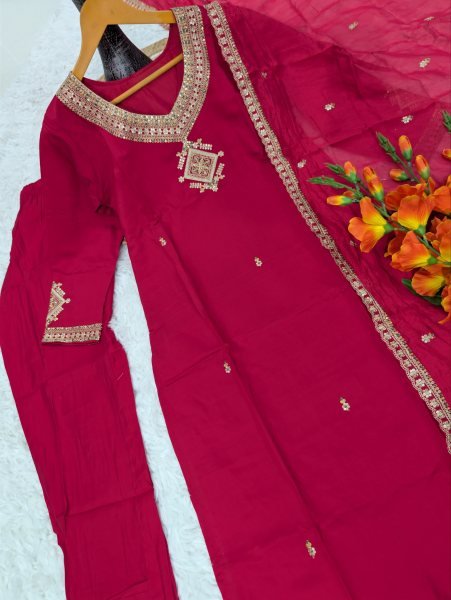 Hot Pink Boutique Style Viscose Chanderi Suit Set with Rich Designer Chanderi Dupatta Embroidery Kurtis 