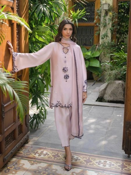 Hot Selling Pastel Pink Designer Natural Crep Silk Farshi Pant Suit With Dagha Embroidery Lace Border And Georgette Dupatta Ready To Wear Collection