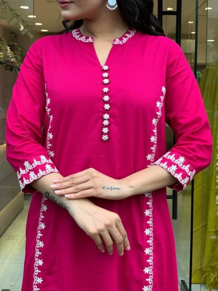 Iconic Designer PV Chanderi Kurti with Matching Pant   Embroidered Chanderi Dupatta for Exporters at Wholesale Rate  Straight Cut Long Kurtis