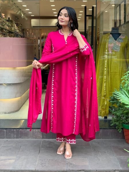 Iconic Designer PV Chanderi Kurti with Matching Pant   Embroidered Chanderi Dupatta for Exporters at Wholesale Rate  Straight Cut Long Kurtis