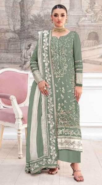 Iconic Green Crunchy Silk Embroidered Suit Set with Fancy Lace Dupatta Pakistani Suits Wholesale