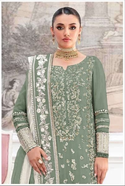 Iconic Green Crunchy Silk Embroidered Suit Set with Fancy Lace Dupatta Pakistani Suits Wholesale