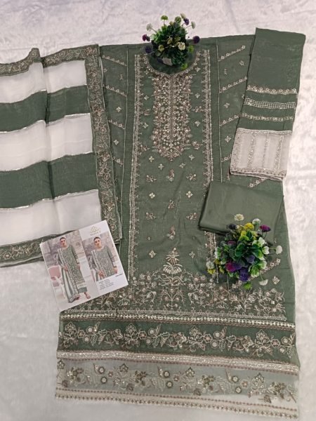 Iconic Green Crunchy Silk Embroidered Suit Set with Fancy Lace Dupatta Pakistani Suits Wholesale