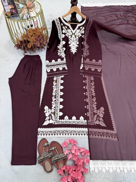 Iconic Maroon Oversized Kaftan with Embroidery and Organza Lace Dupatta Ready To Wear Collection
