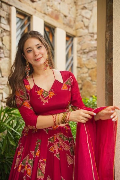 Iconic Red Designer Chinon Silk Lehenga with Heavy Can-Can and 4 Meter Flair Designer Lehenga Choli