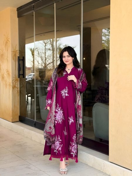 Impressive Red  Heavy Viscose Rayon Embroidered Kurti Pant Set with Teby Silk Digital Print Dupatta for Women Embroidery Kurtis 