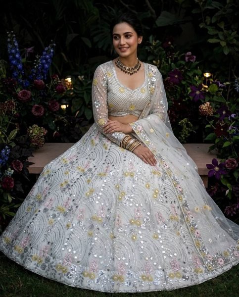 Impressive White Mirror Embroidered Lehenga Set with 4 Meter Flair at Wholesale Rate Bridal Lehenga Choli