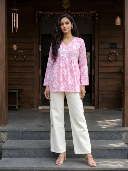 Ingenious Pink Fashionable Casual Cotton Kurti for Office Wear 