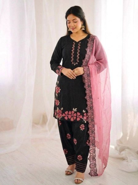 Innovative Black Salwar Kameez Suit With Pink Embroidery And Matching Dupatta Ready To Wear Collection