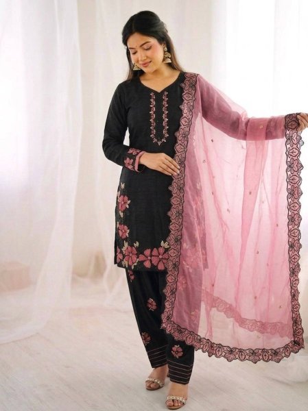 Innovative Black Salwar Kameez Suit With Pink Embroidery And Matching Dupatta Ready To Wear Collection