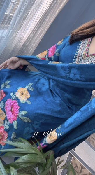Innovative Royal Blue KitKat Silk Kurti Pant Set with Floral Dupatta for Festive Wear Printed Kurtis