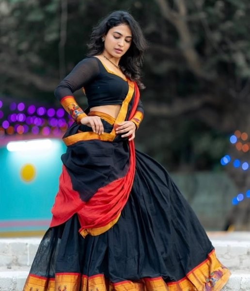 Inspiring Black Red Women's Kanchi Cotton Lehenga with Traditional Zari Weaving Half Saree Lehenga