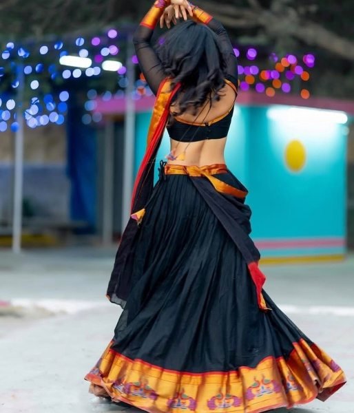 Inspiring Black Red Women's Kanchi Cotton Lehenga with Traditional Zari Weaving Half Saree Lehenga