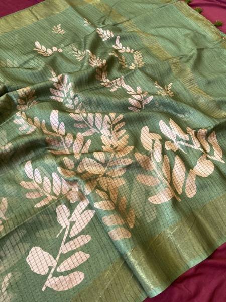 Inspiring Soft Tussar Silk Saree with Tassels And Checks Pattern Design For Shop Owner Silk Sarees Wholesale