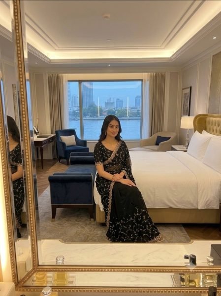Intricate Black Party Wear Space Silk Saree with Heavy Beads and Cut Dana Work Silk Sarees Wholesale