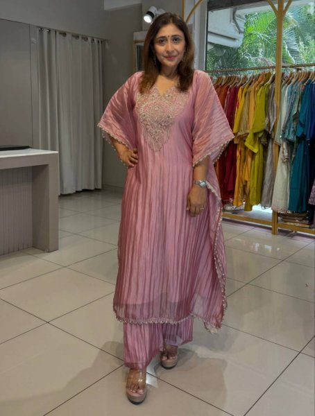Intricate Mauve Designer Salsa Crush Silk Kaftan with Embroidery Work For Festival Kaftan 