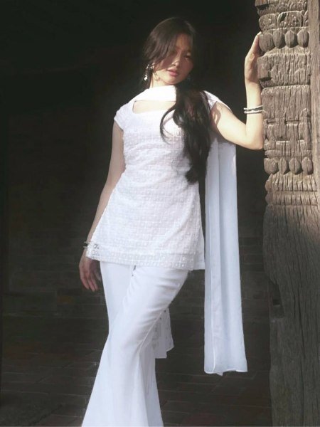 Intricate White Pakistani Chikankari Kurta With Pants And a Dupatta For Special Occasions  Ready To Wear Collection